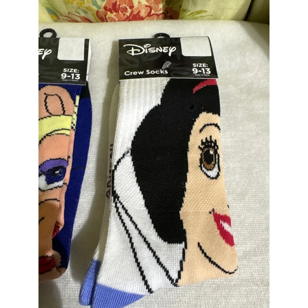 Disney Crew‎ Socks Miss Piggy Snow White Size 9-13 Character Socks